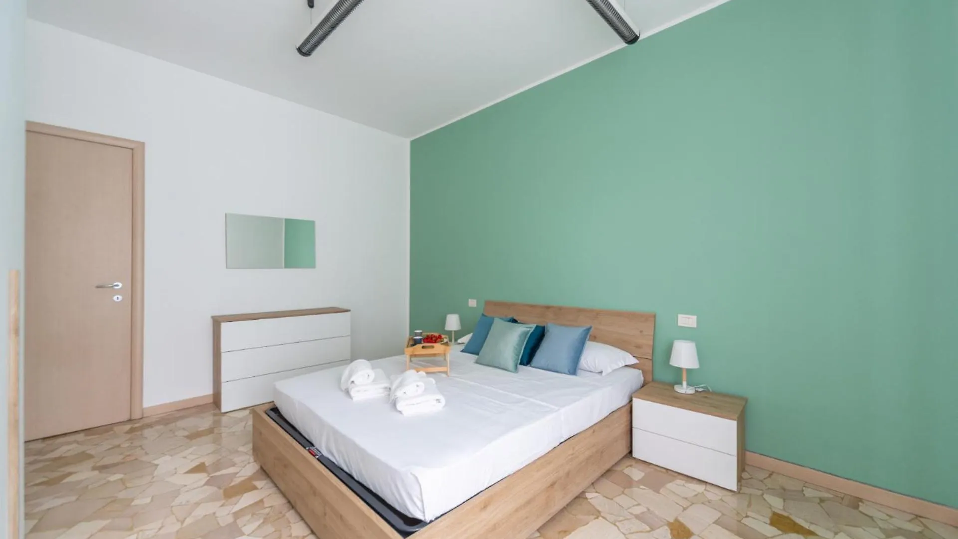 Milan Style Apartment In Great Location